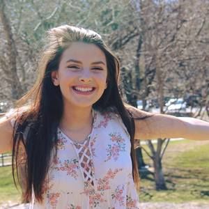 Meet your Posher, Julia